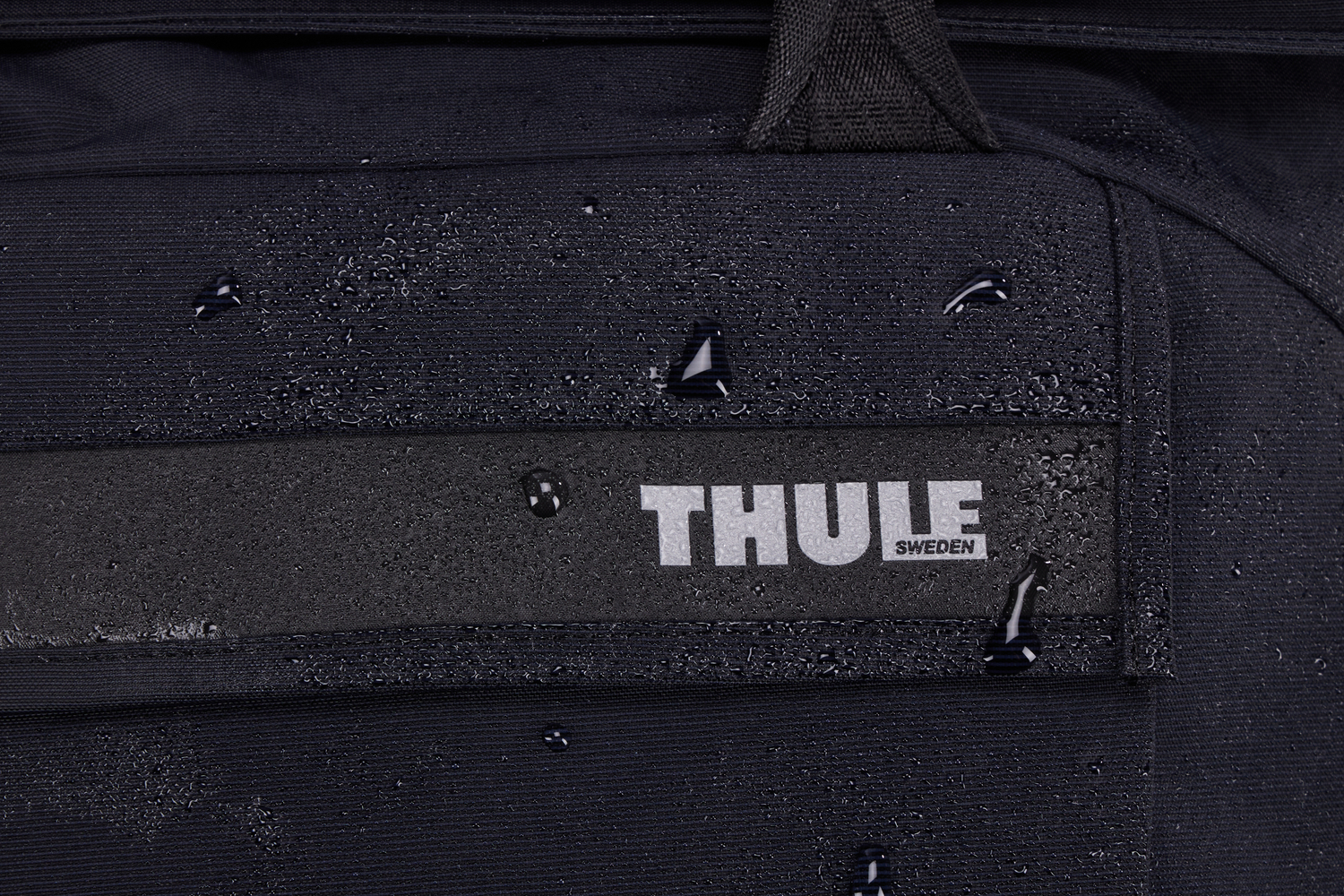 Thule Paramount otvorena torba 22L s ručkama - crne boje