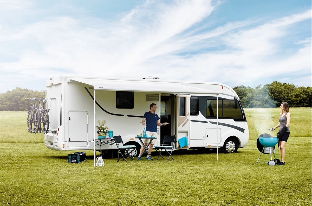 Thule Omnistor 5200 crna tenda za vozila 4 x 2,5m