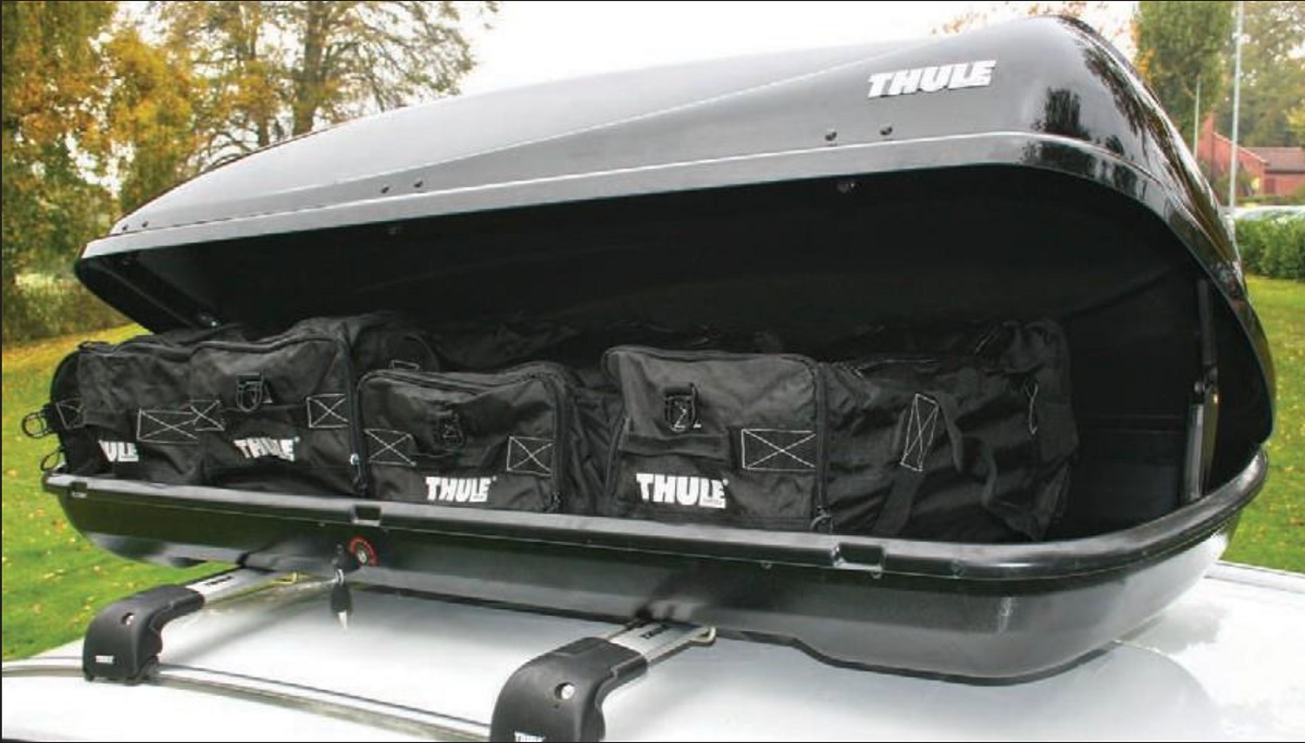 Thule krovna kutija Ocean 200 crne glossy boje