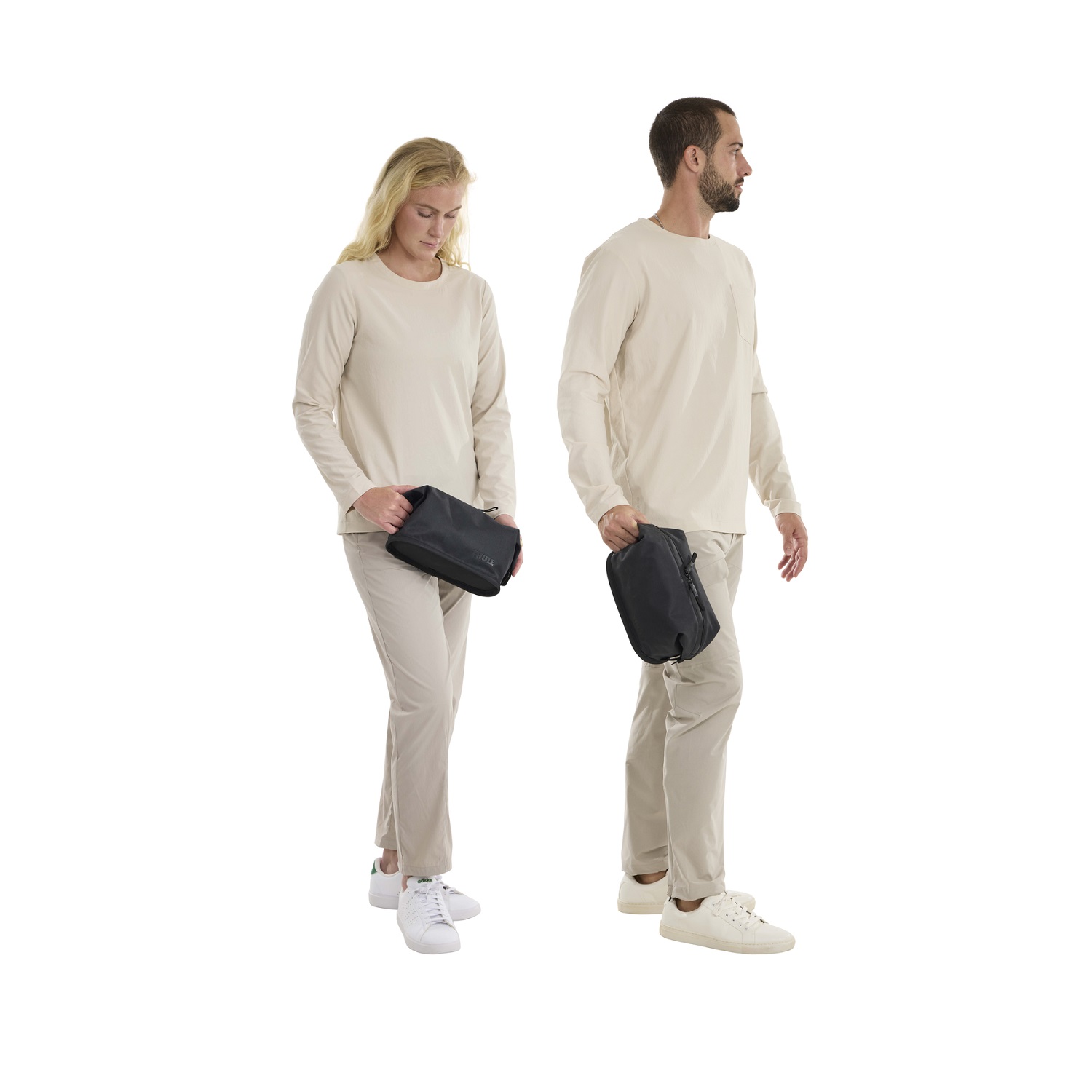 Thule Aion toaletna torbica crna