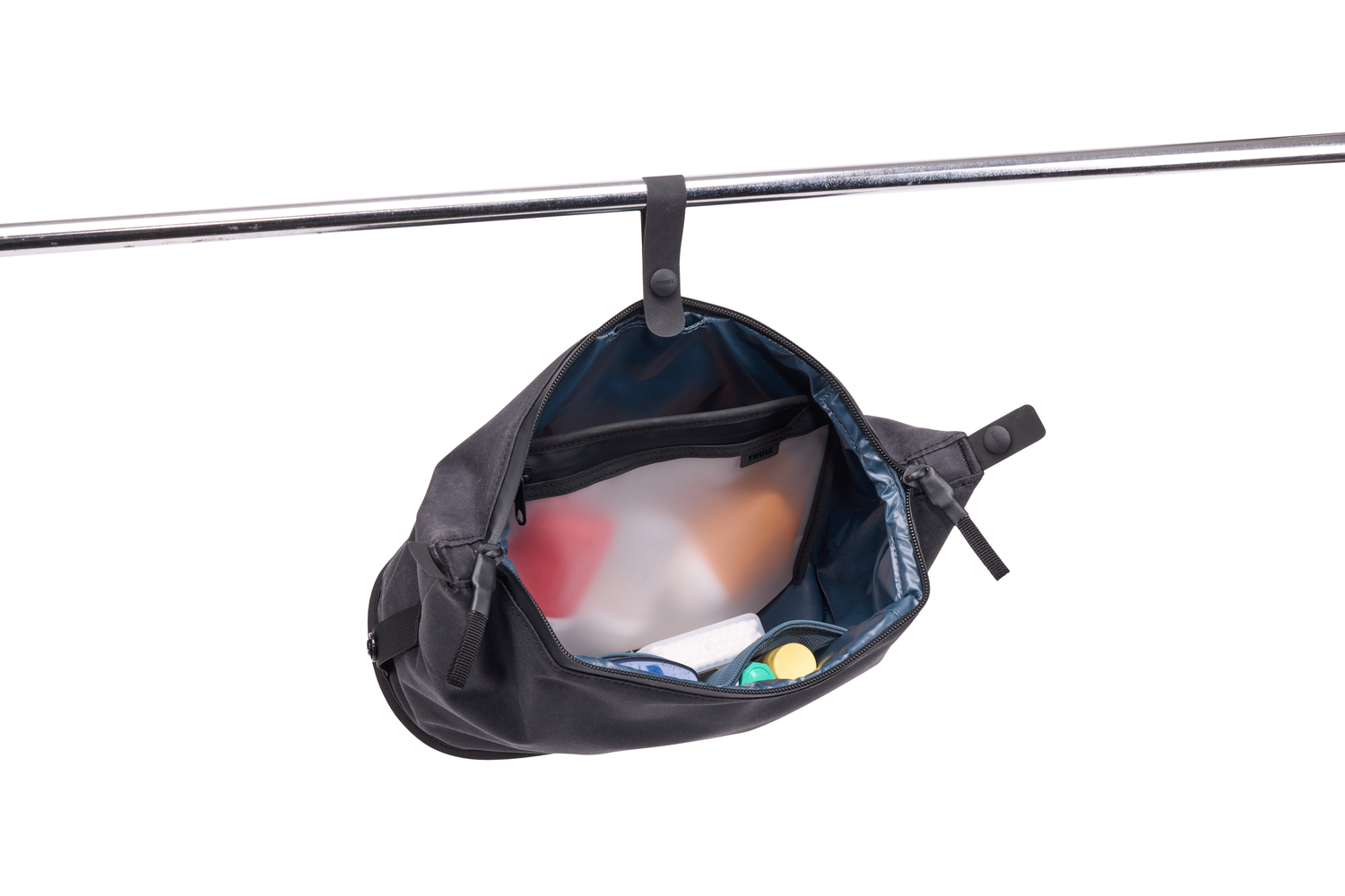 Thule Aion toaletna torbica crna