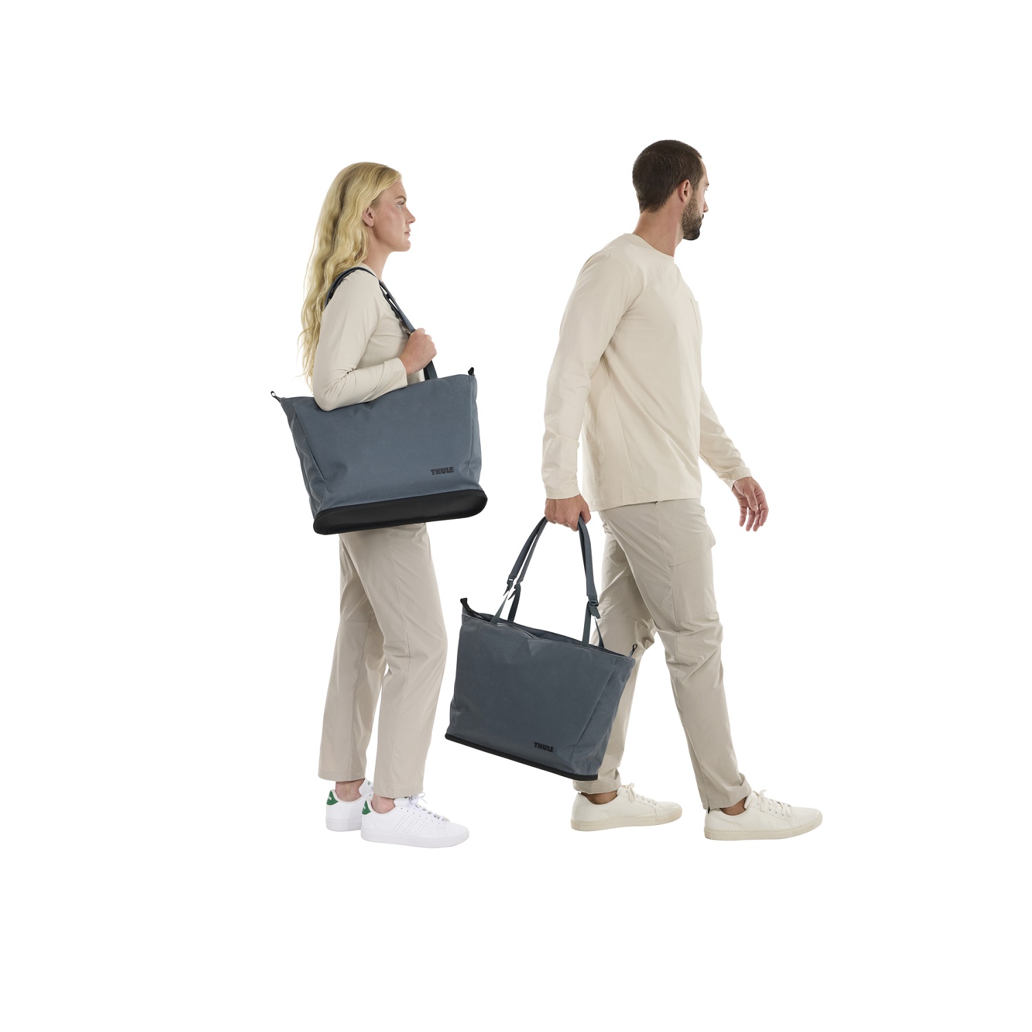 Thule Aion Tote 23 L plava torba