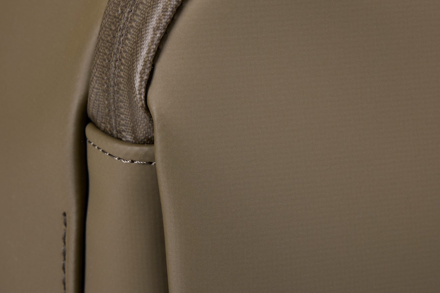 Thule Chasm srednja kocka za opremu 11 L smeđa