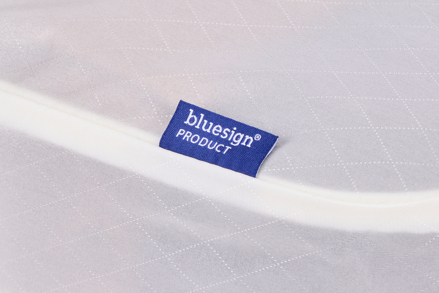 Thule packing cube set (1 srednja kocka i 1 mala kocka) bijele