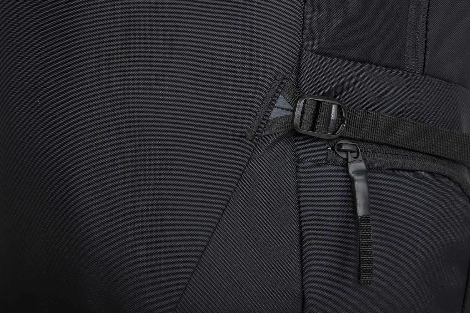 Thule EnRoute ruksak 21L crni NOVO