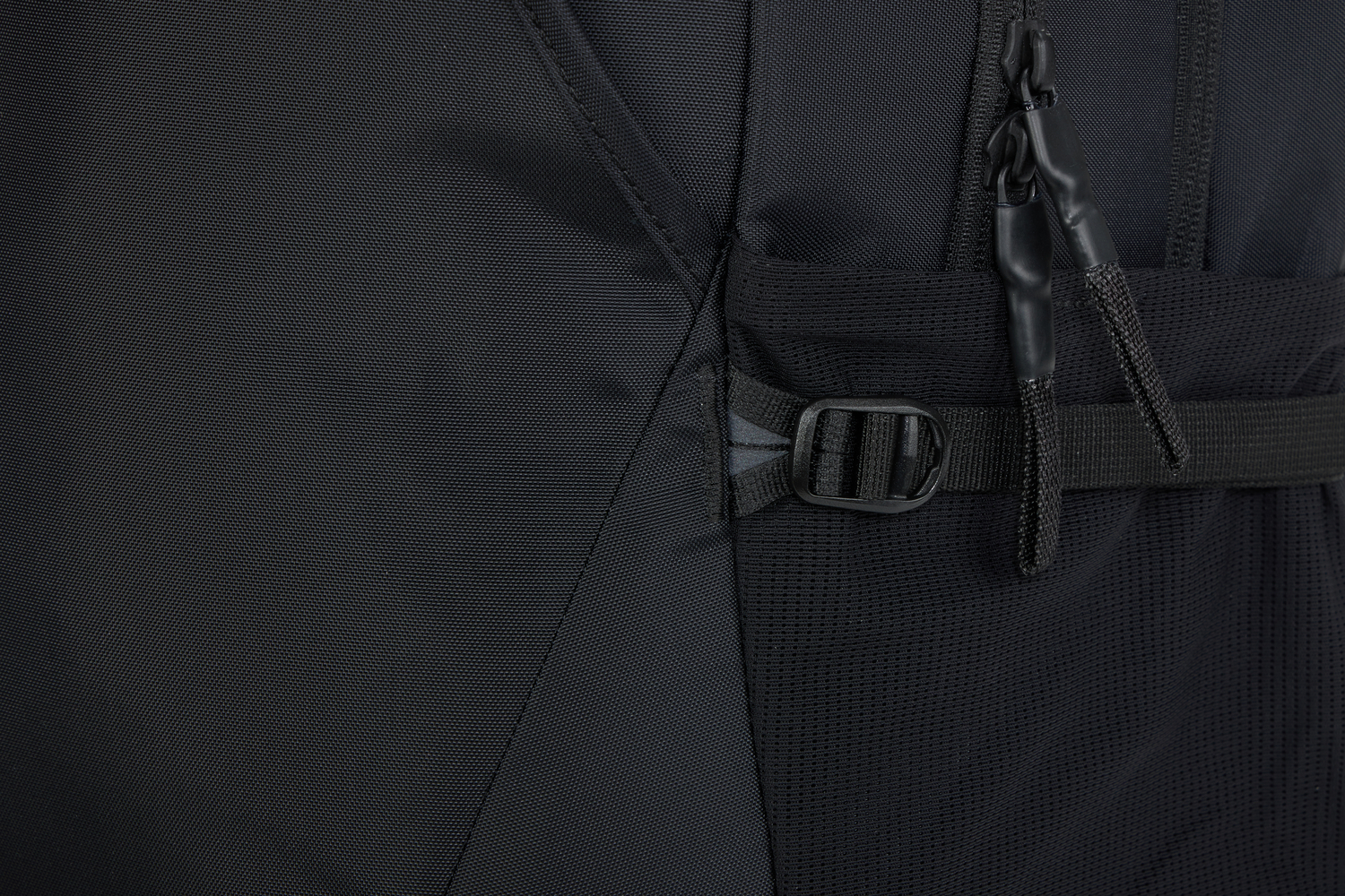 Thule EnRoute ruksak 23L crni NOVO