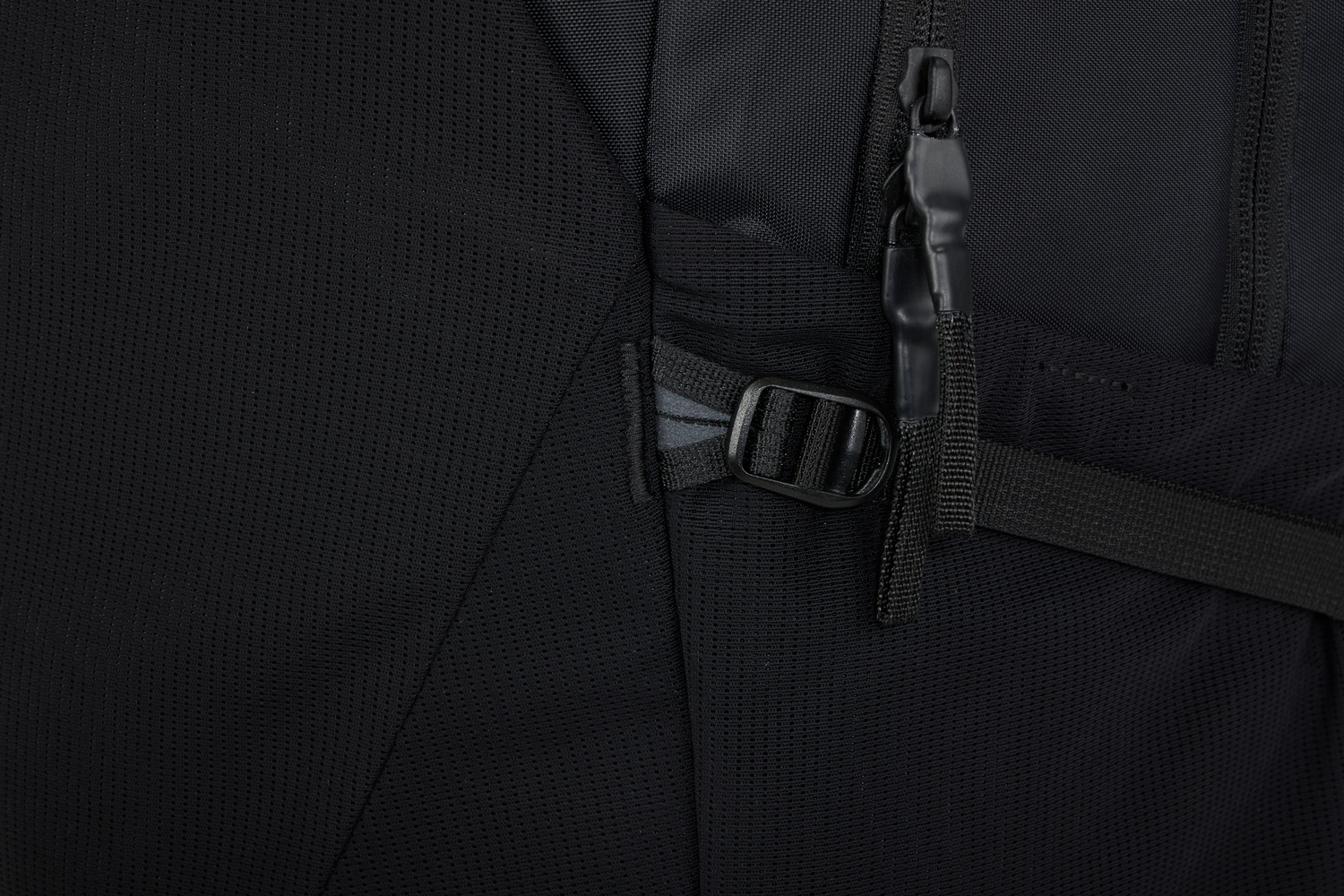 Thule EnRoute ruksak 26L crni NOVO