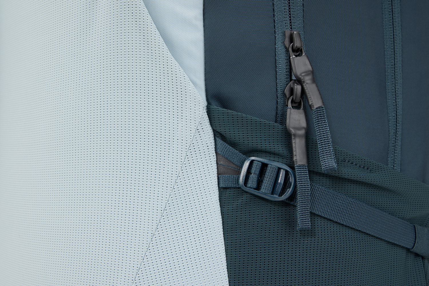 Thule EnRoute ruksak 26L plavi NOVO