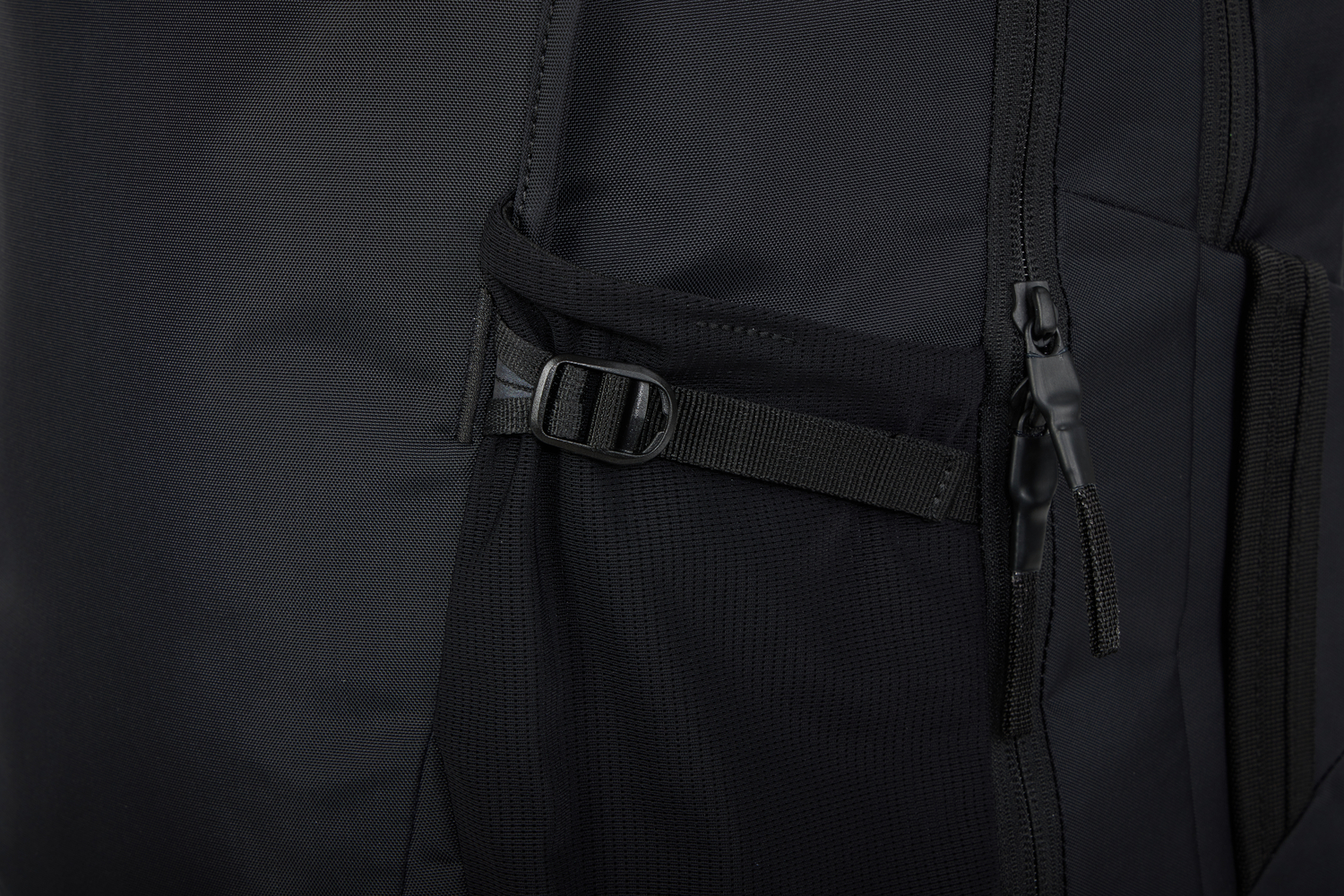 Thule EnRoute ruksak 30L crni NOVO