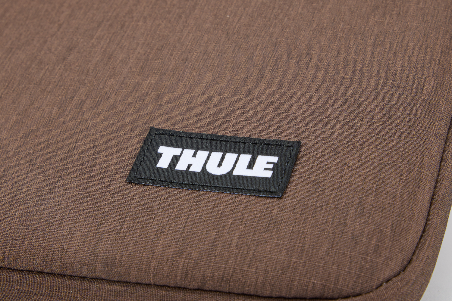 Thule Lithos navlaka za MacBook Air 13'' smeđa