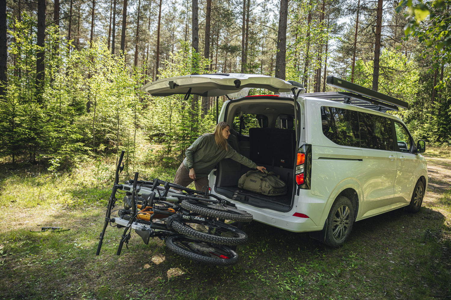 Thule VeloSpace 3 nosač bicikla na kuku vozila za 3-4 bicikla